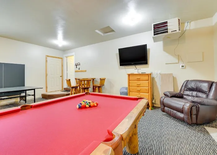 Star Valley Ranch W/ Private Hot Tub! Holiday home